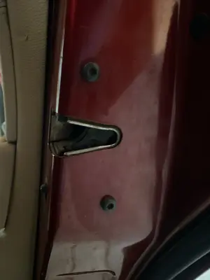 Foto de CERRADURA PUERTA TRASERA DERECHA BMW SERIE X3 (E83) 2.0 Turbodiesel CAT (177 CV / 130 KW)