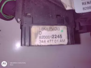 Foto de MANDO MULTIFUNCION RENAULT LAGUNA II (BG0) 1.9 dCi Diesel CAT (101 CV / 74 KW) referencia 8200012245 foto 3