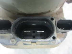 Foto de BOMBA DIRECCION SEAT CORDOBA BERLINA (6L2) 1.9 TDI (131 CV / 96 KW) referencia 6Q0423156AB foto 7