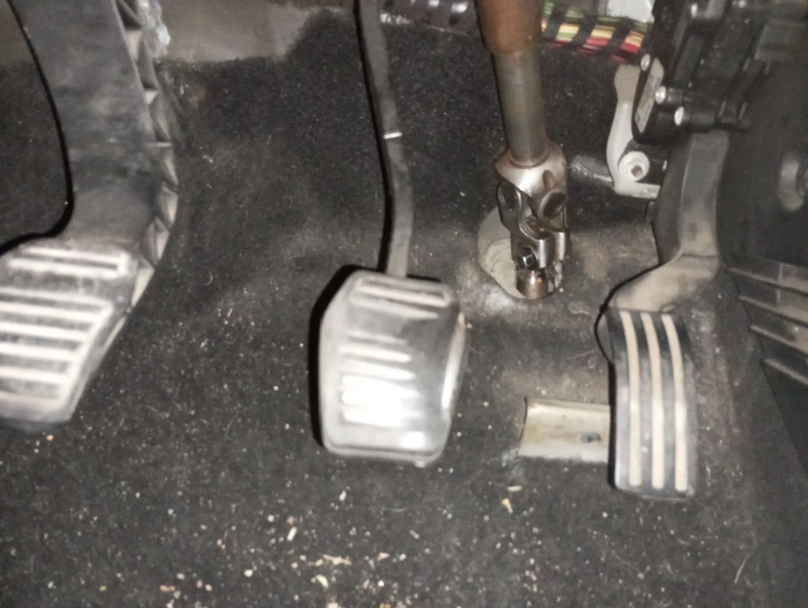 Foto de PEDAL FRENO FORD FIESTA (CBK) 1.4 TDCi CAT (68 CV / 50 KW) referencia 1352045