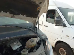 Foto de NO IDENTIFICADO NISSAN NV400 FURGON (X62) 2.3 dCi Diesel CAT (125 CV / 92 KW)