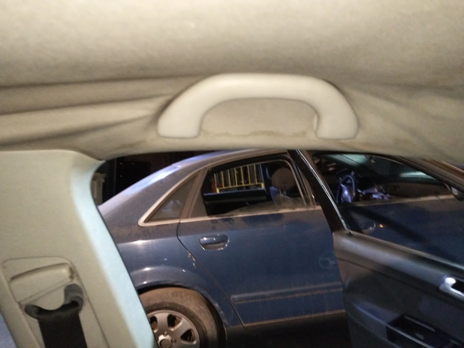 Foto de ASIDERO TECHO DELANTERO IZQUIERDO VOLKSWAGEN POLO IV (9N1)