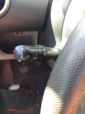 Foto de MANDO LUCES PEUGEOT 107 1.0 CAT (384F) (68 CV / 50 KW)