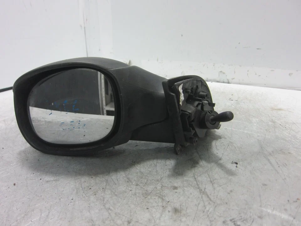 Foto de RETROVISOR IZQUIERDO CITROEN C3 referencia 8149FG