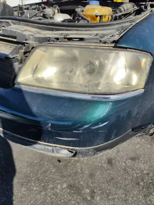 Foto de FARO IZQUIERDO AUDI A6 BERLINA (4B2) 2.5 V6 24V TDI (150 CV / 110 KW)