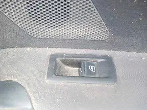 Foto de NO IDENTIFICADO VOLKSWAGEN TOURAN (1T2) 1.9 TDI (105 CV / 77 KW)