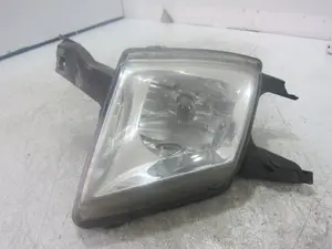 Foto de FARO ANTINIEBLA DERECHO PEUGEOT 407 1.6 HDi FAP CAT (9HZ / DV6TED4) (109 CV / 80 KW) referencia 42161748
