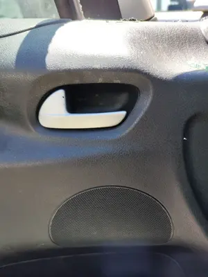 Foto de MANETA INTERIOR DELANTERA IZQUIERDA PEUGEOT 207 1.4  (73 CV / 54 KW) referencia 9143L9