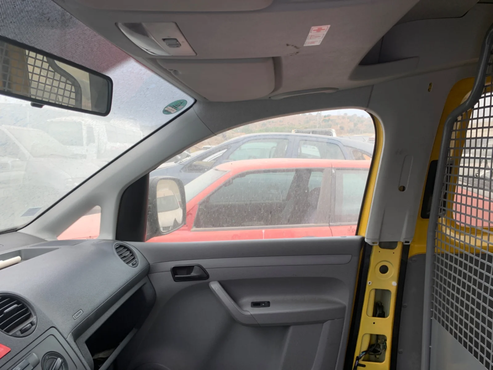 Foto de GOMAS CONTORNO PUERTA VOLKSWAGEN CADDY (2K)(02.2004) 2.0 SDI (69 CV / 51 KW)