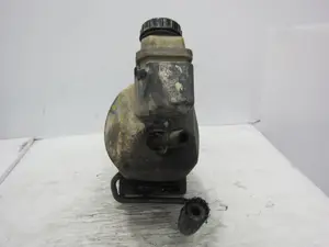 Foto de BOMBA DIRECCION RENAULT LAGUNA III BERLINA 2.0 dCi Diesel CAT (131 CV / 96 KW) referencia 491109313R foto 5