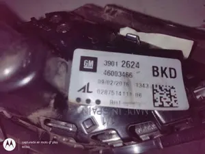Foto de PILOTO TRASERO DERECHO INTERIOR OPEL CORSA E referencia 39012624 foto 4