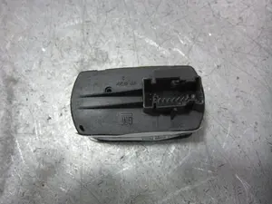 Foto de MANDO ELEVALUNAS DELANTERO IZQUIERDO OPEL CORSA E 1.2 (69 CV / 51 KW) referencia 13430017 foto 3