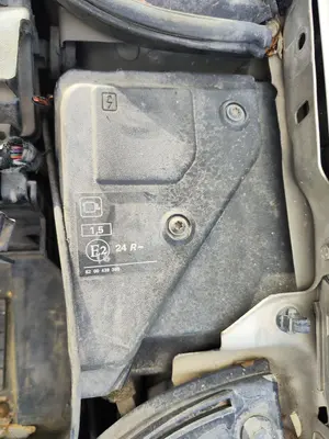 Foto de CAJA PRECALENTAMIENTO RENAULT MEGANE II COUPE/CABRIO 1.5 dCi Diesel (106 CV / 78 KW)