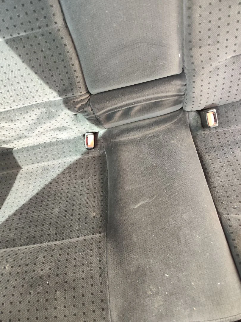 Foto de ENGANCHE CINTURON TRASERO CENTRAL VOLKSWAGEN PASSAT VARIANT (3B5) 1.9 TDI (110 CV / 81 KW)