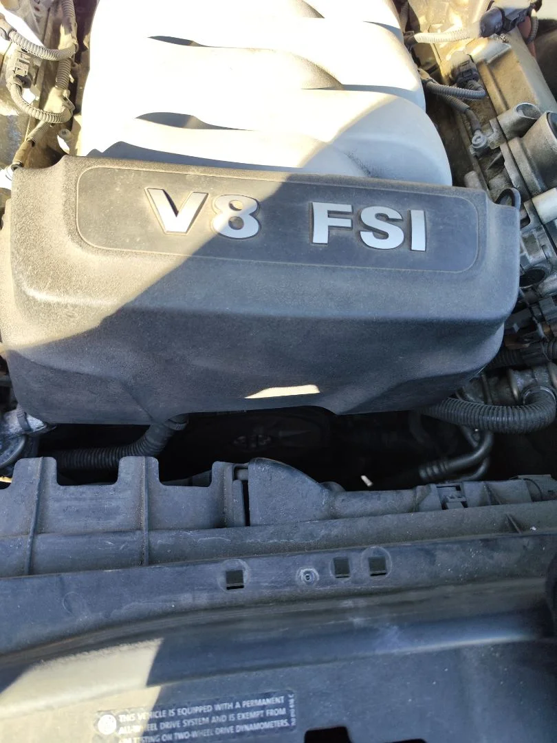 Foto de TAPA MOTOR VOLKSWAGEN TOUAREG (7L6) 4.2 V8 32V FSI (350 CV / 257 KW)