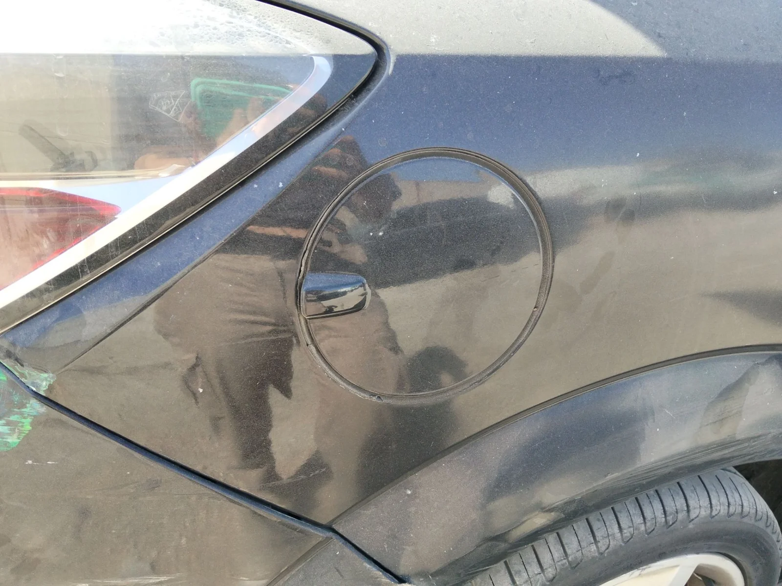 Foto de TAPA EXTERIOR COMBUSTIBLE OPEL ASTRA H GTC 1.9 CDTI (120 CV / 88 KW)