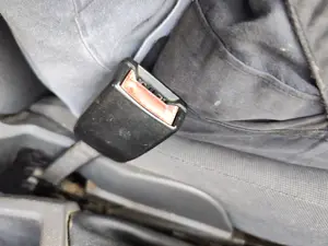 Foto de PRETENSOR AIRBAG IZQUIERDO FORD FOCUS C-MAX (CAP)(2003) 1.6 TDCi CAT (90 CV / 66 KW)
