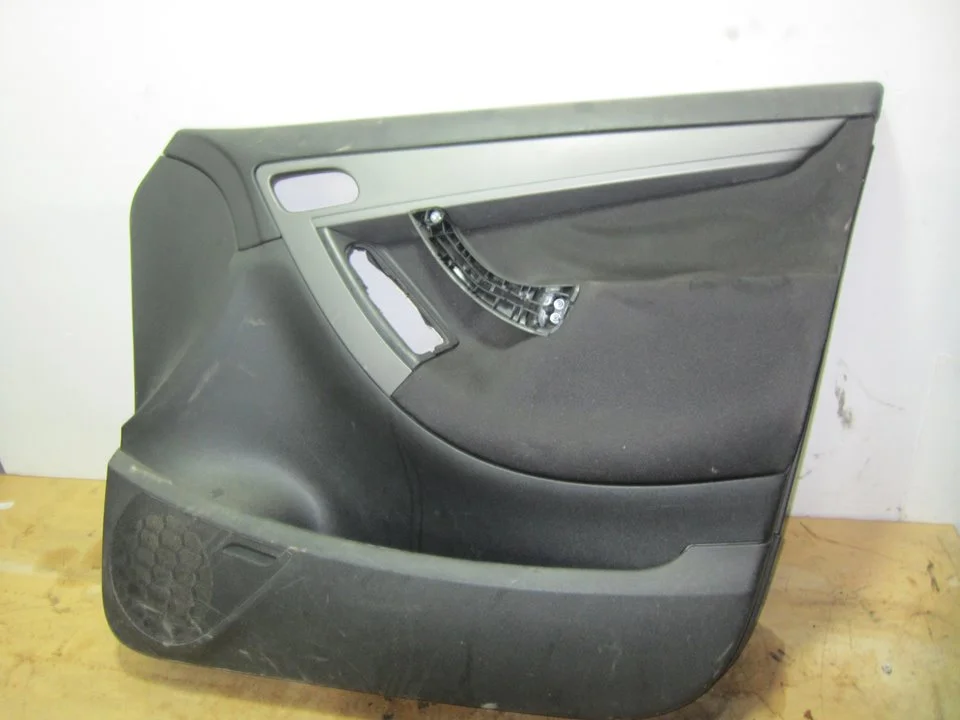 Foto de GUARNECIDO PUERTA DELANTERA DERECHA CITROEN GRAND C4 PICASSO 1.6 16V (120 CV / 88 KW) referencia 96541424ZD