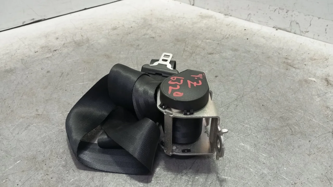 Foto de CINTURON SEGURIDAD TRASERO IZQUIERDO DACIA DUSTER I 1.5 dCi Diesel CAT (86 CV / 63 KW) referencia 8200751262