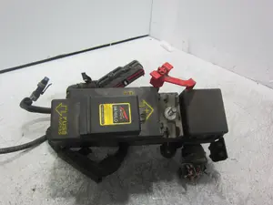 Foto de CAJA RELES / FUSIBLES CHRYSLER STRATUS JX CABRIO 2.5 CAT (163 CV / 120 KW) referencia 4608331J