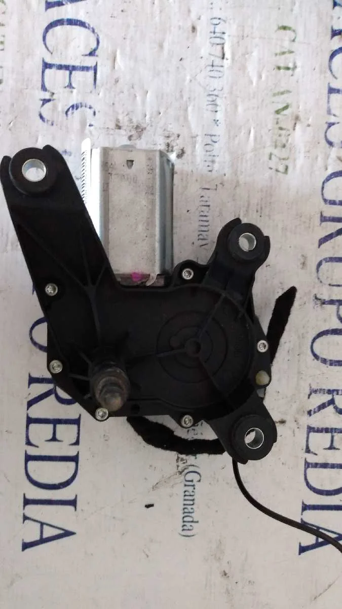 Foto de MOTOR LIMPIA DELANTERO OPEL CORSA C 1.2 16V CAT (Z 12 XE / LW4) (75 CV / 55 KW) referencia 53011112