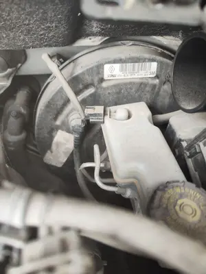 Foto de SERVOFRENO RENAULT MEGANE III BERLINA 5P 1.5 dCi Diesel FAP (110 CV / 81 KW) referencia 472104219R