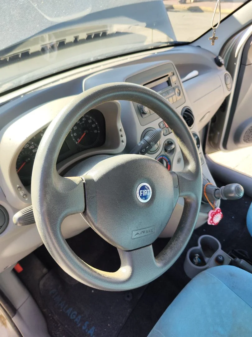 Foto de VOLANTE FIAT II PANDA (169) 1.2 CAT (60 CV / 44 KW)