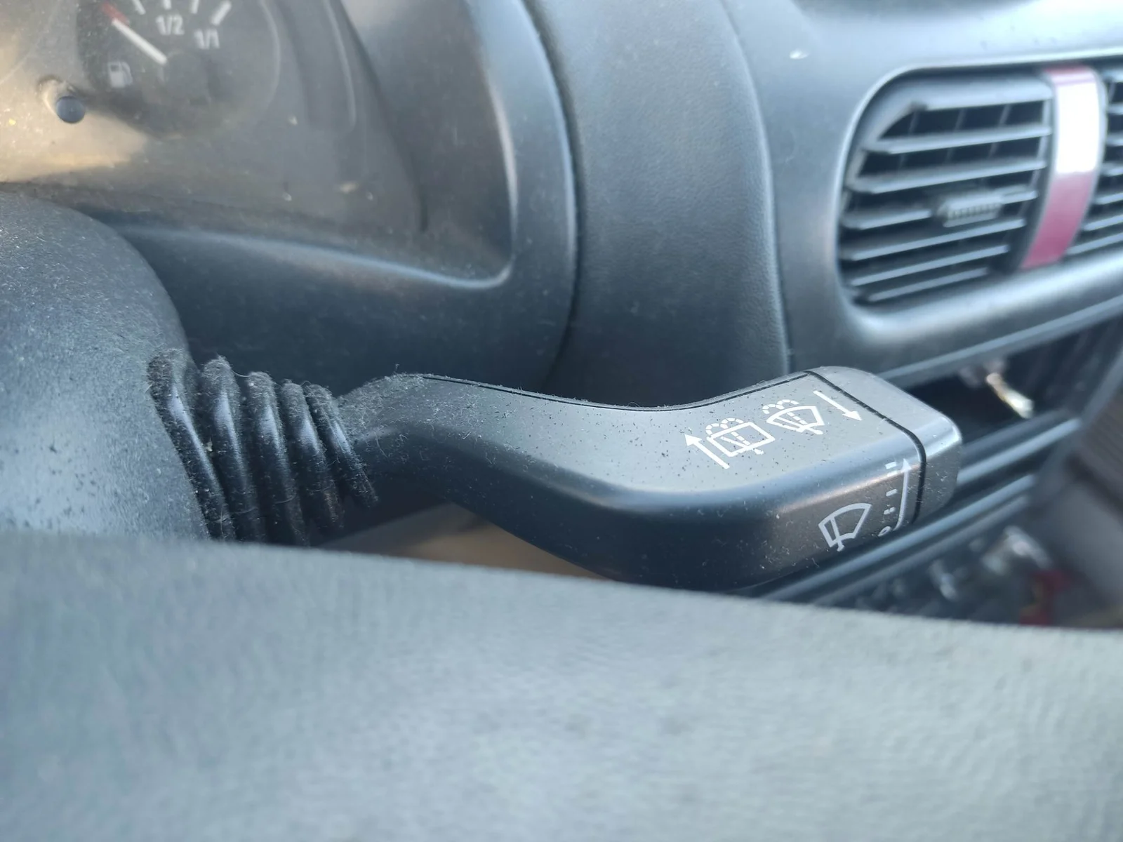Foto de MANDO LIMPIA OPEL COMBO (CORSA C) 1.7 16V DI CAT (Y 17 DTL / LK8) (65 CV / 48 KW)