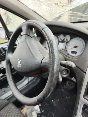 Foto de VOLANTE PEUGEOT 307 BREAK/ SW (S2) 2.0 16V HDi FAP CAT (RHR / DW10BTED4) (136 CV / 100 KW) referencia 4109AR foto 2