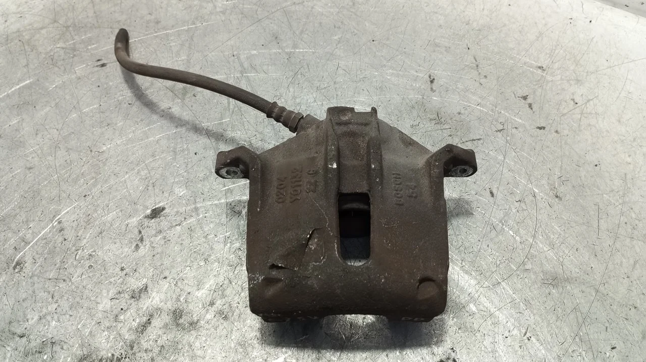 Foto de PINZA DE FRENO DELANTERA DERECHA CITROEN C3 1.4 (73 CV / 54 KW) referencia Y01132