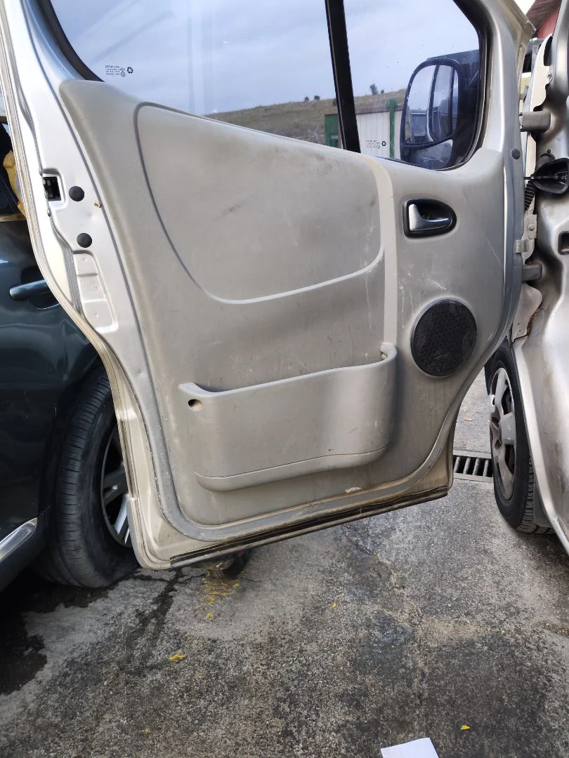 Foto de GUARNECIDO PUERTA DELANTERA IZQUIERDA OPEL VIVARO FURGÓN/COMBI 2.0 16V CDTI (114 CV / 84 KW)