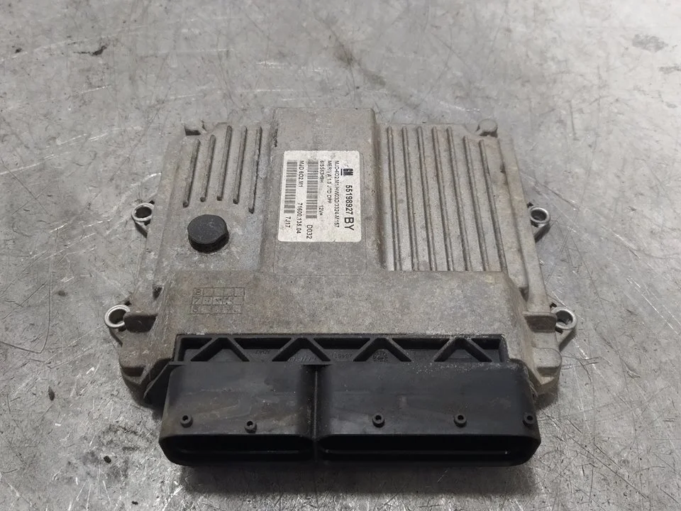 Foto de CENTRALITA MOTOR UCE OPEL MERIVA 1.3 16V CDTI (75 CV / 55 KW) referencia 55198927BY