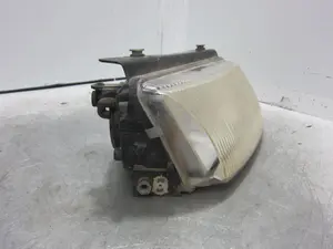 Foto de FARO DERECHO VOLKSWAGEN PASSAT BERLINA (3B2) 1.9 TDI (116 CV / 85 KW) referencia 4411125R foto 3