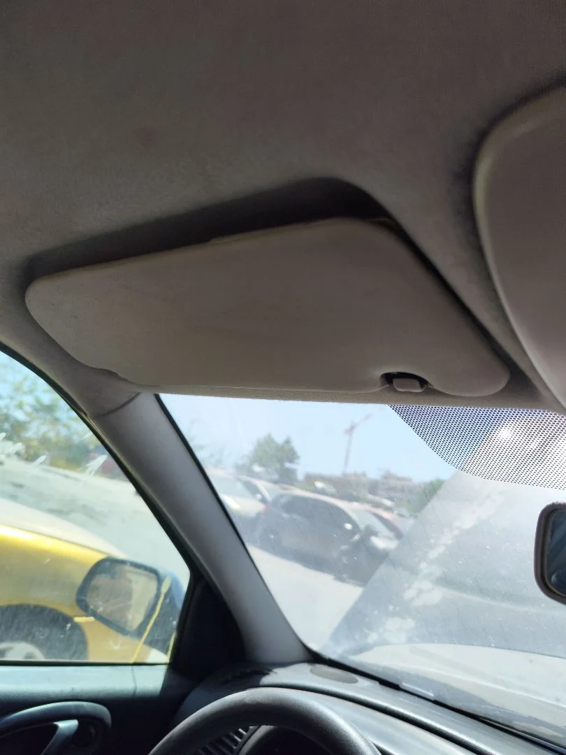 Foto de PARASOL IZQUIERDO CITROEN XSARA BERLINA 2.0 HDi CAT (RHY / DW10TD) (90 CV / 66 KW)
