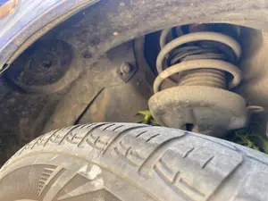 Foto de PASO RUEDA DELANTERO DERECHO VOLKSWAGEN POLO III (6N1) 1.4  (60 CV / 44 KW) referencia 6N0809962