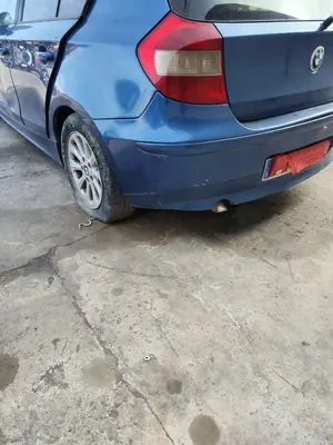 Foto de PARAGOLPES TRASERO BMW SERIE 1 BERLINA (E81/E87) 2.0 16V Diesel CAT (122 CV / 90 KW) foto 2