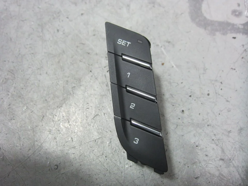 Foto de MANDO MULTIFUNCION PORSCHE MACAN (95BA) referencia 95B959856