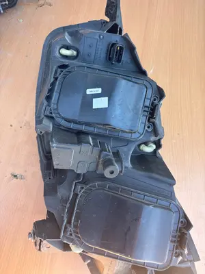 Foto de FARO DERECHO PEUGEOT EXPERT FURGÓN referencia HCR01RL00A02101 foto 4