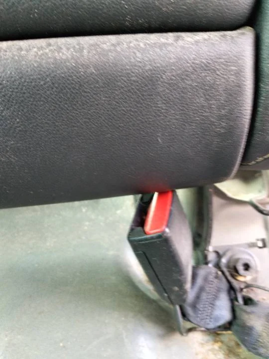 Foto de ENGANCHE CINTURON TRASERO CENTRAL RENAULT MEGANE IV BERLINA 5P