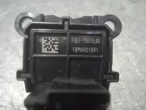 Foto de INTERRUPTOR FORD FOCUS BERLINA (CEW) 1.0 EcoBoost CAT (125 CV / 92 KW) referencia F1ET11B573AA foto 3