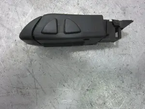 Foto de MANDO MULTIFUNCION RENAULT CLIO II FASE II (B/CB0) 1.2 (75 CV / 55 KW) referencia 8200058695 foto 4