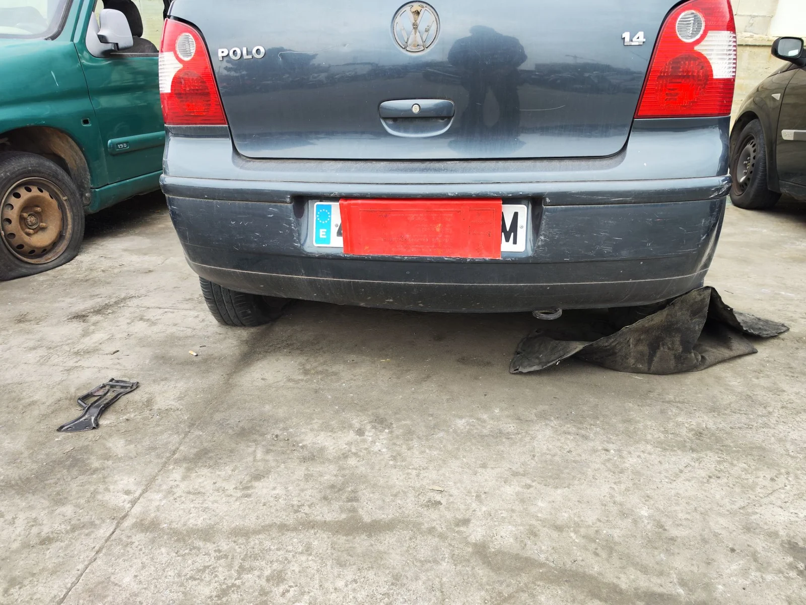 Foto de PARAGOLPES TRASERO VOLKSWAGEN POLO IV (9N1) 1.4 16V (75 CV / 55 KW)