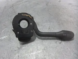 Foto de MANDO INTERMITENTES VOLKSWAGEN GOLF III (1H1)(11.1991) 1.9 TDI (90 CV / 66 KW) referencia 1H0953513C