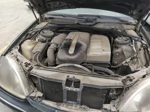 Foto de TAPA MOTOR MERCEDES-BENZ CLASE S (BM 220) BERLINA 3.2 CDI CAT (197 CV / 145 KW) referencia A6130100367