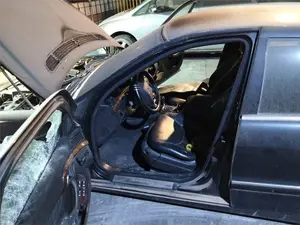 Foto de GOMAS CONTORNO PUERTA MERCEDES-BENZ CLASE S (BM 220) BERLINA