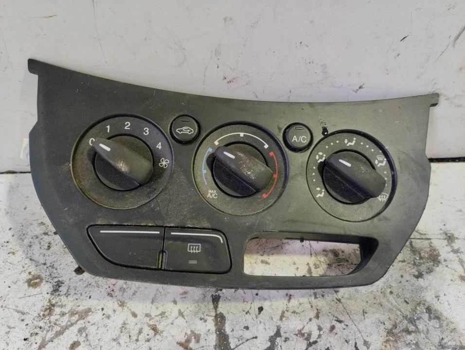 Foto de NO IDENTIFICADO FORD C-MAX (CB7) 2.0 TDCi TD CAT (116 CV / 85 KW) referencia AM5T19980