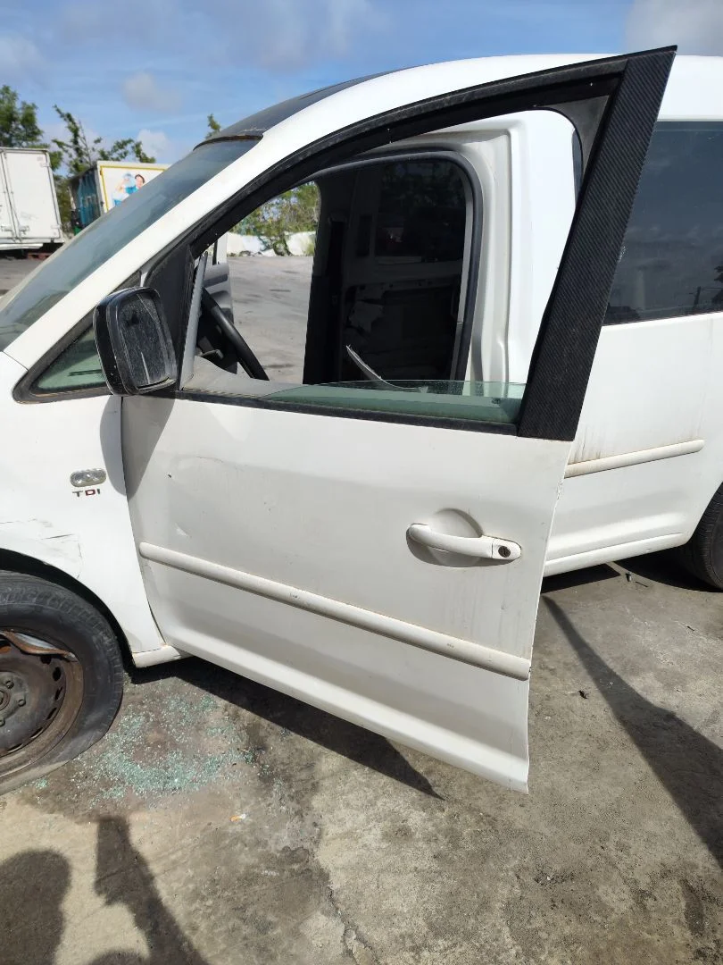 Foto de PUERTA DELANTERA IZQUIERDA VOLKSWAGEN CADDY (2K)(02.2004) 1.9 TDI (BSU) (75 CV / 55 KW)