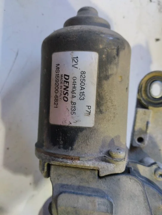 Foto de MOTOR LIMPIA DELANTERO MITSUBISHI COLT CZ3 BERL. 5 (Z30A) referencia 8250A153