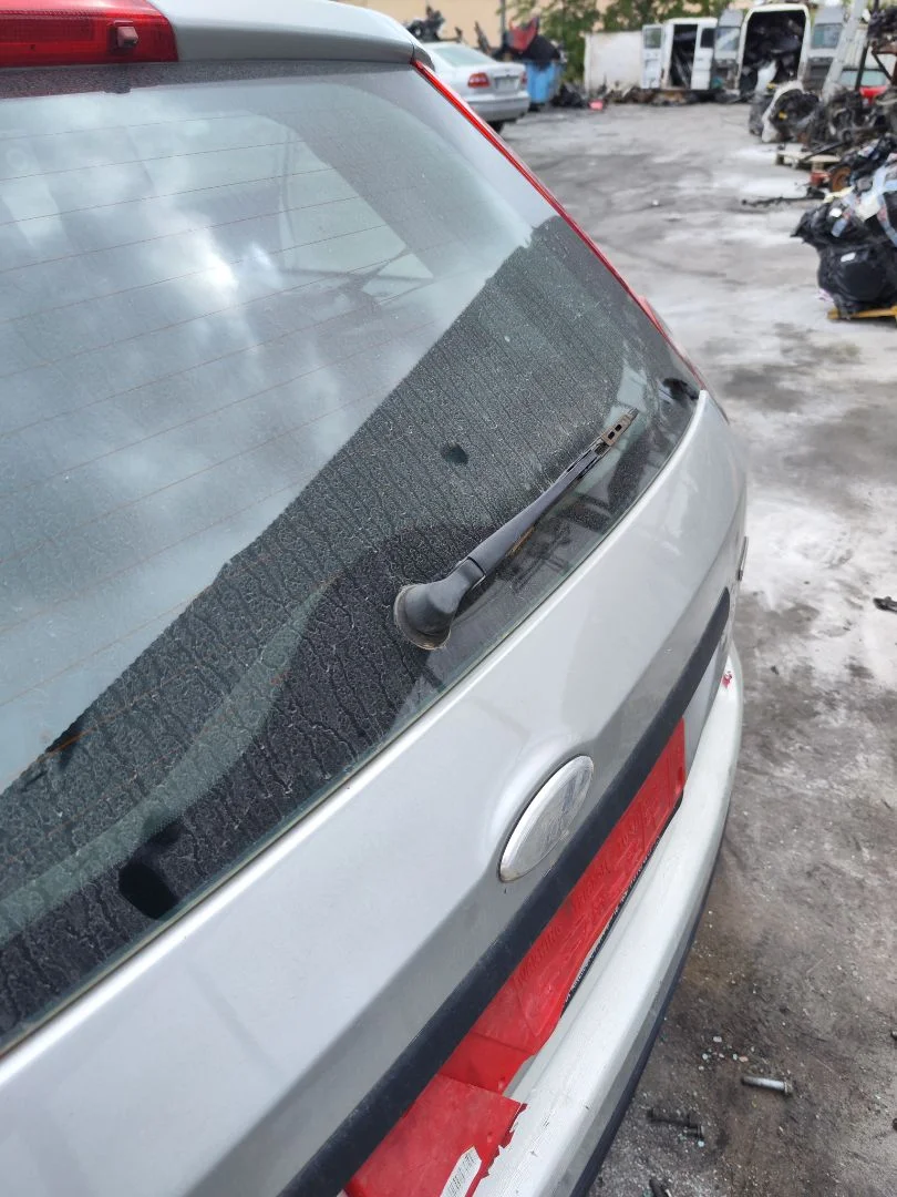 Foto de MOTOR LIMPIA TRASERO FORD FIESTA (CBK) 1.4 TDCi CAT (68 CV / 50 KW)