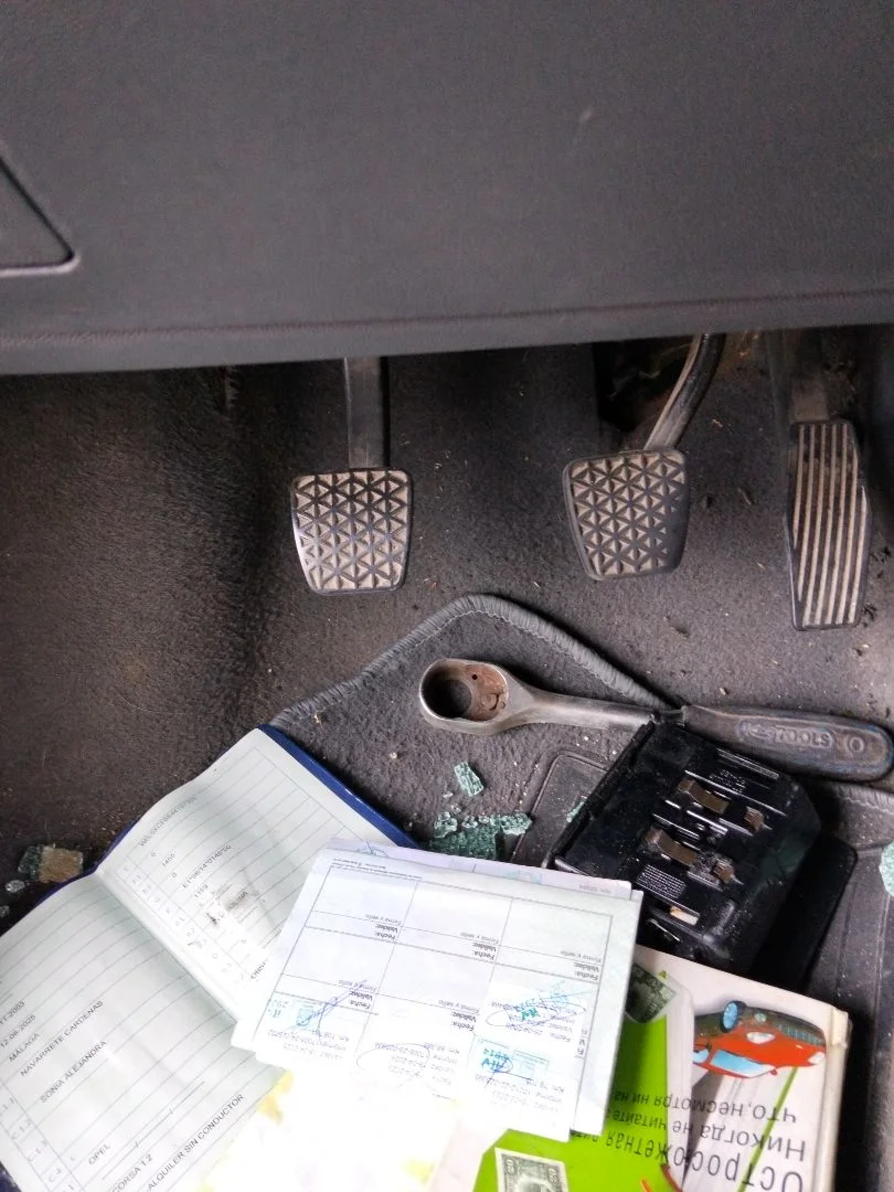 Foto de PEDAL EMBRAGUE OPEL CORSA C 1.2 16V CAT (Z 12 XE / LW4) (75 CV / 55 KW)